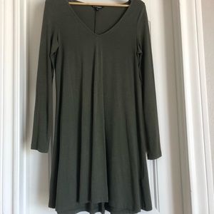 Express long sleeve knee length dress size M
